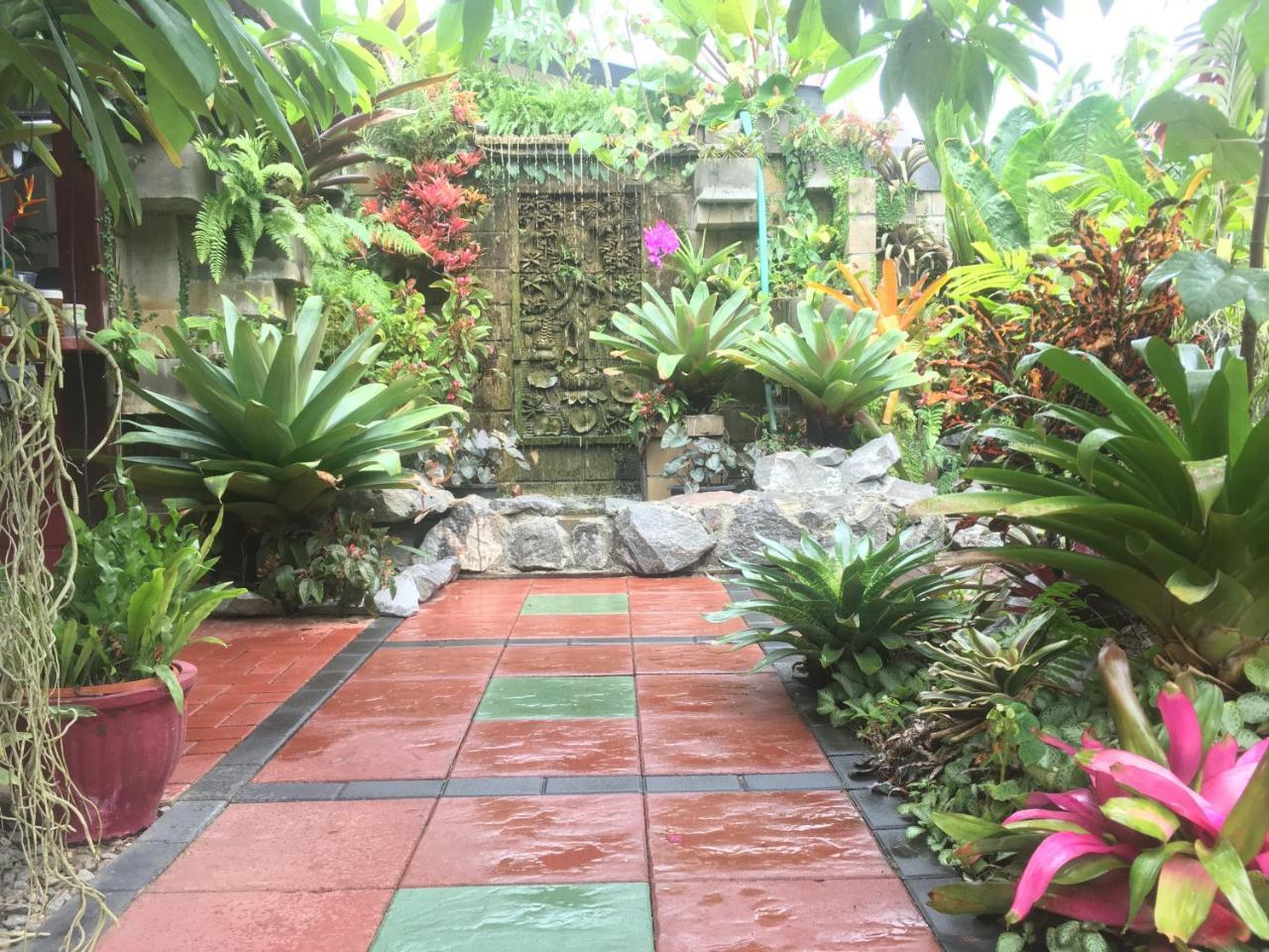 Taman Indah Resort Tamanredjo Exterior foto
